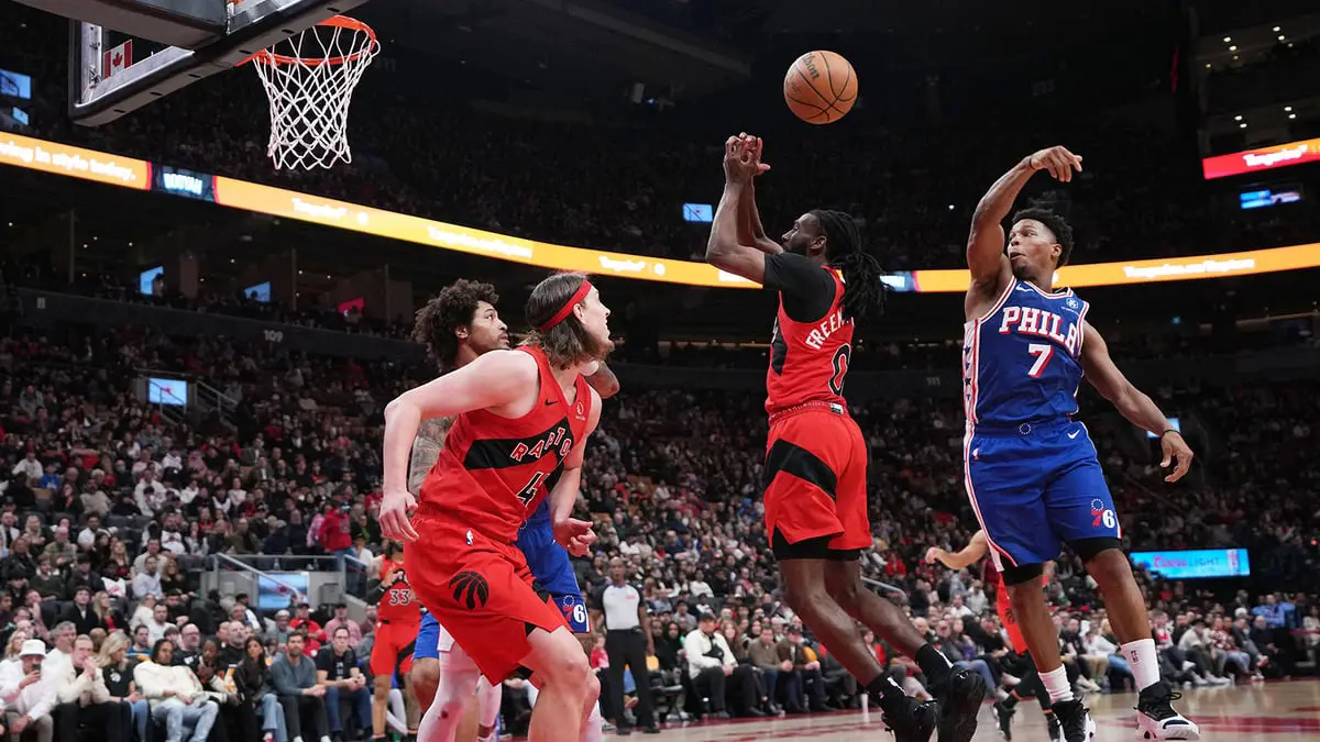 NBA.. إمبيد يعود بعد غياب طويل ويقود سفينتي للفوز على ثاندر