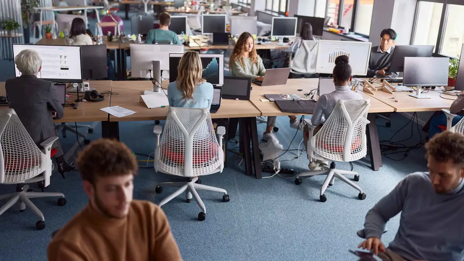 عادات مهمة تجعل وظيفتك المكتبية أكثر صحة