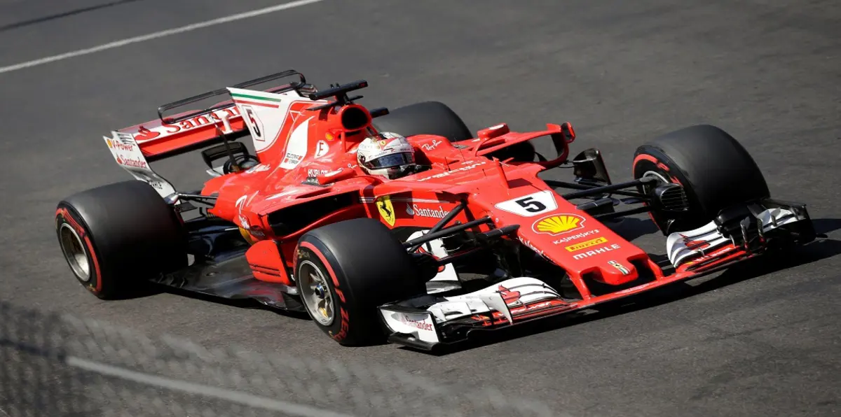 سيباستيان فيتل سائق فيراري يفوز بسباق جائزة موناكو الكبرى