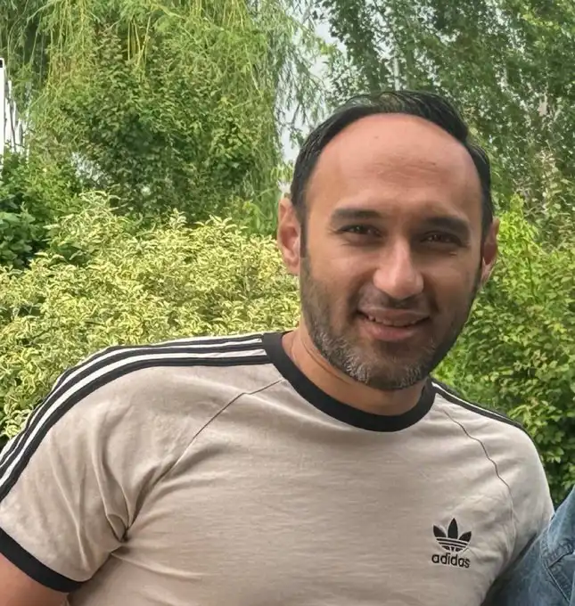 المتهم بالتجسس أمير حسين موسوي