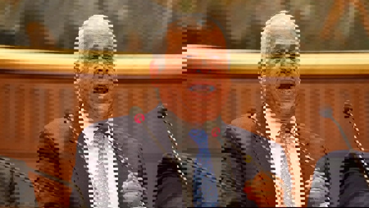 فرج عامر يعلن إنشاء ناد جديد بعد خسارته انتخابات سموحة