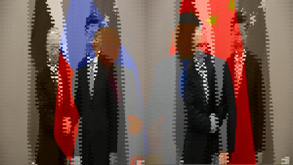 خلال زيارته لروسيا.. هل ينجح شي جين بينغ في تكريس نفسه كـ"صانع سلام"؟