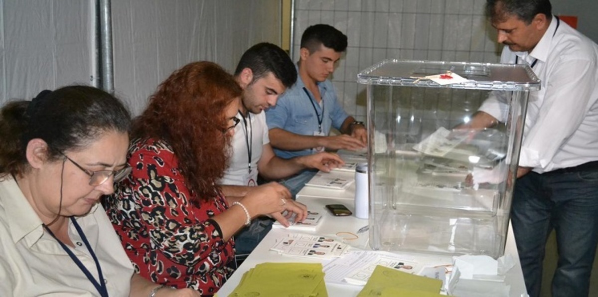 ما بعد الديمقراطية.. هل تستمر ديمقراطية الشعوب؟