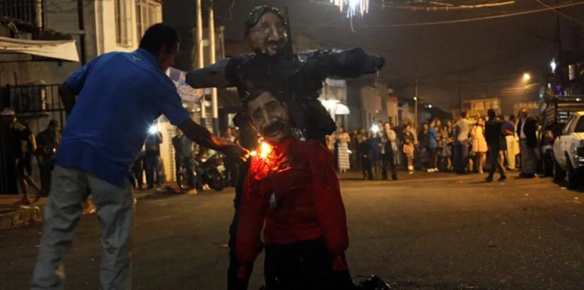 البرلمان الفنزويلي يصوت لصالح عزل مادورو