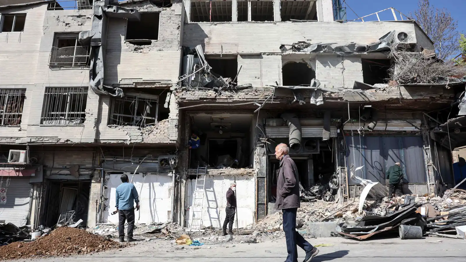 الأمم المتحدة تعلن فرار نحو 100 ألف شخص من طهران خلال يومين