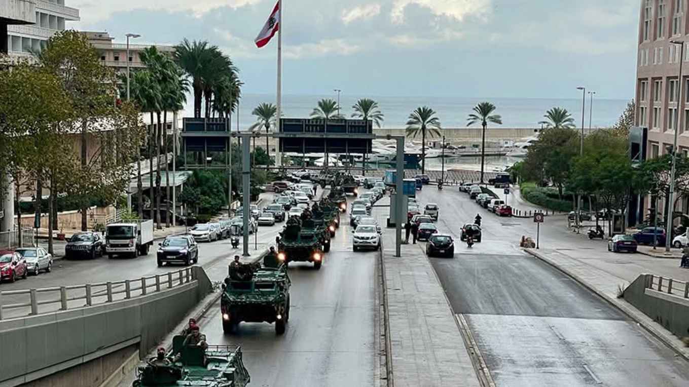 الجيش اللبناني يبدأ التحرك للانتشار في قطاع جنوب الليطاني (فيديو)