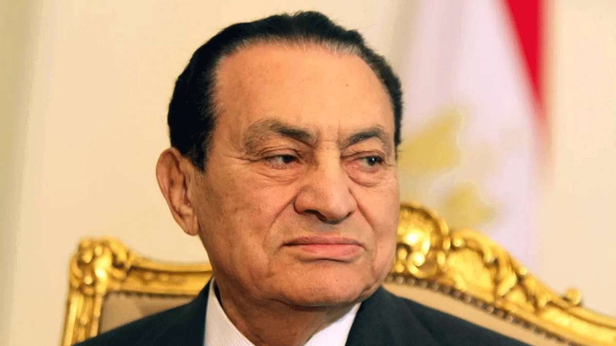 من بينها "الوطن باق والأشخاص زائلون".. أشهر عبارات "مبارك" العالقة في أذهان المصريين (فيديو)