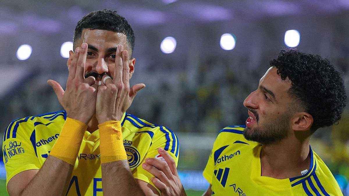 لاجامي يعض بينتو فرحًا بضياع ضربة جزاء حمد الله (فيديو)