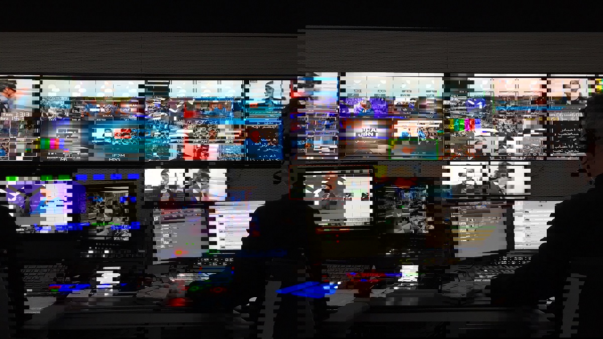 إيران تعتقل متعاونين مع فضائية معارضة خلال الاحتجاجات