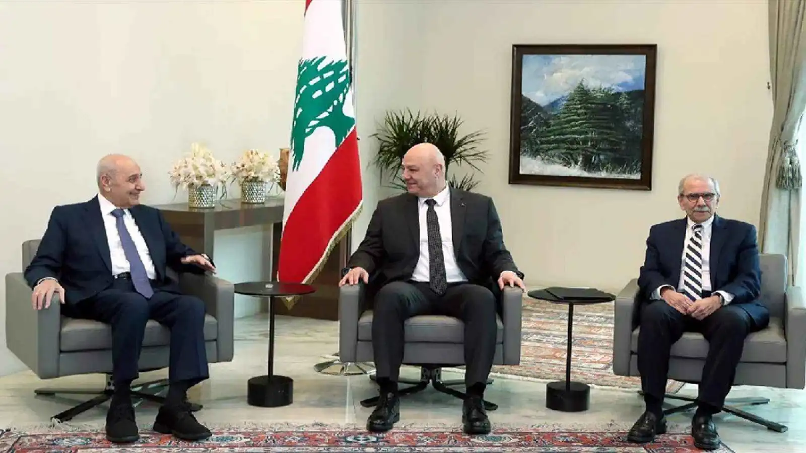 الفاتورة كارثية.. حزب الله يجمّد المواجهة مع الدولة اللبنانية قبيل "حرب إيران"