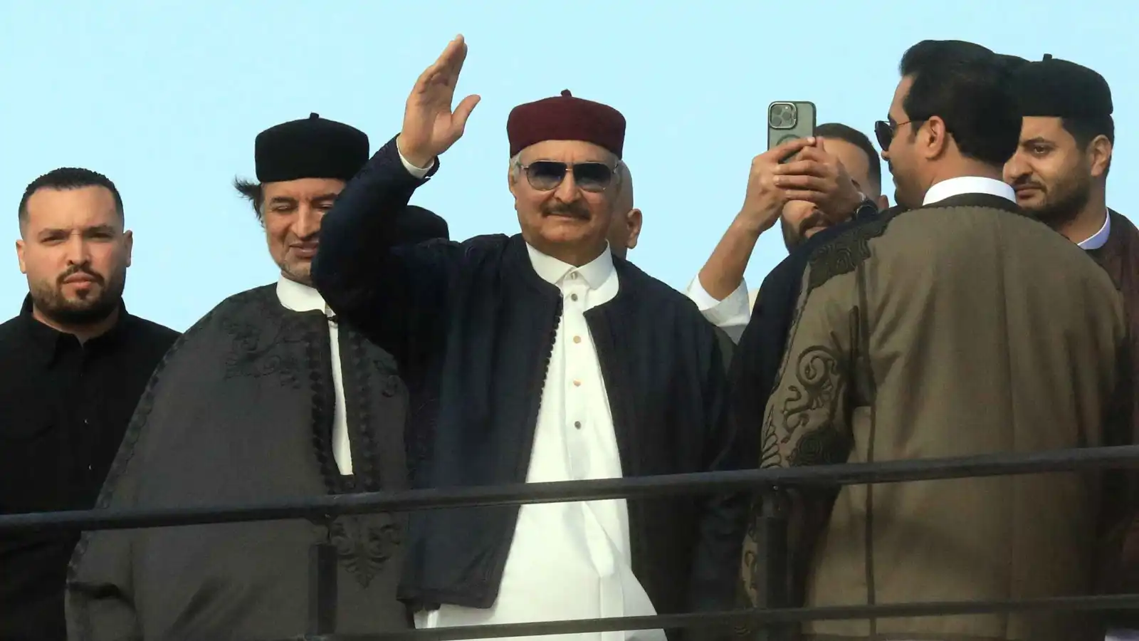 حفتر يدعو الليبيين إلى "رسم خريطة طريق لبناء دولتهم بأنفسهم"