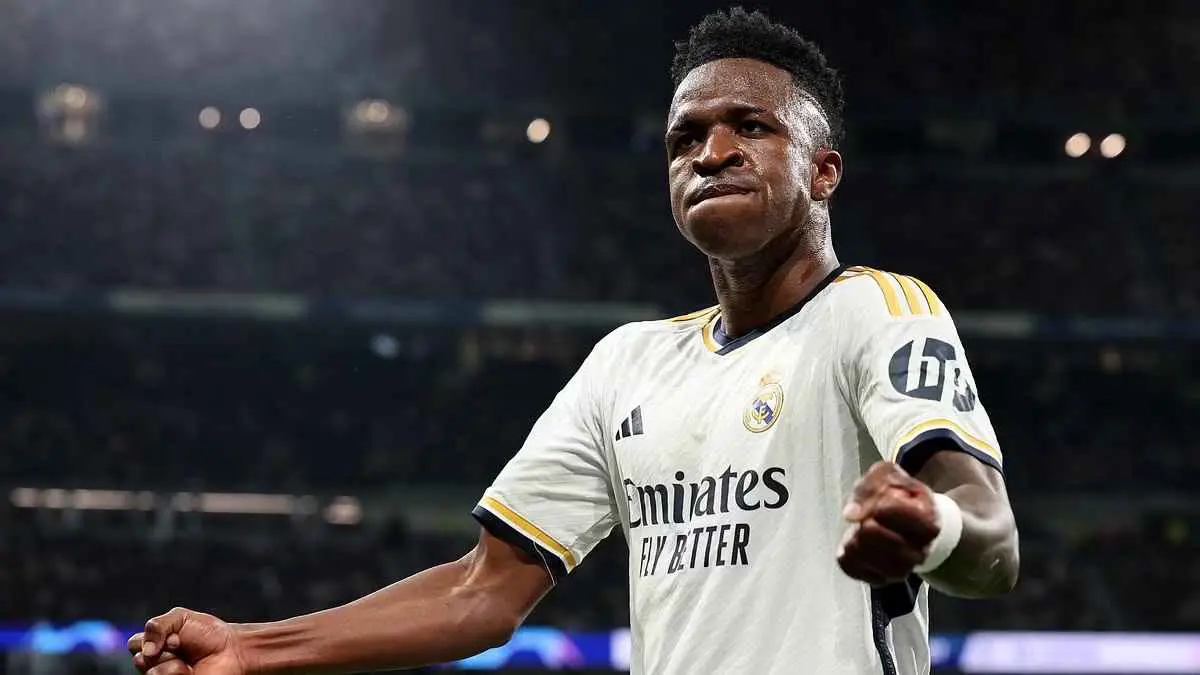 ما حقيقة انتقال فينيسيوس إلى باريس سان جيرمان؟