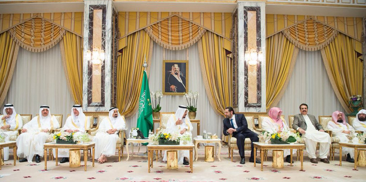 الملك سلمان يستقبل سعد الحريري وراحيل شريف (صور)