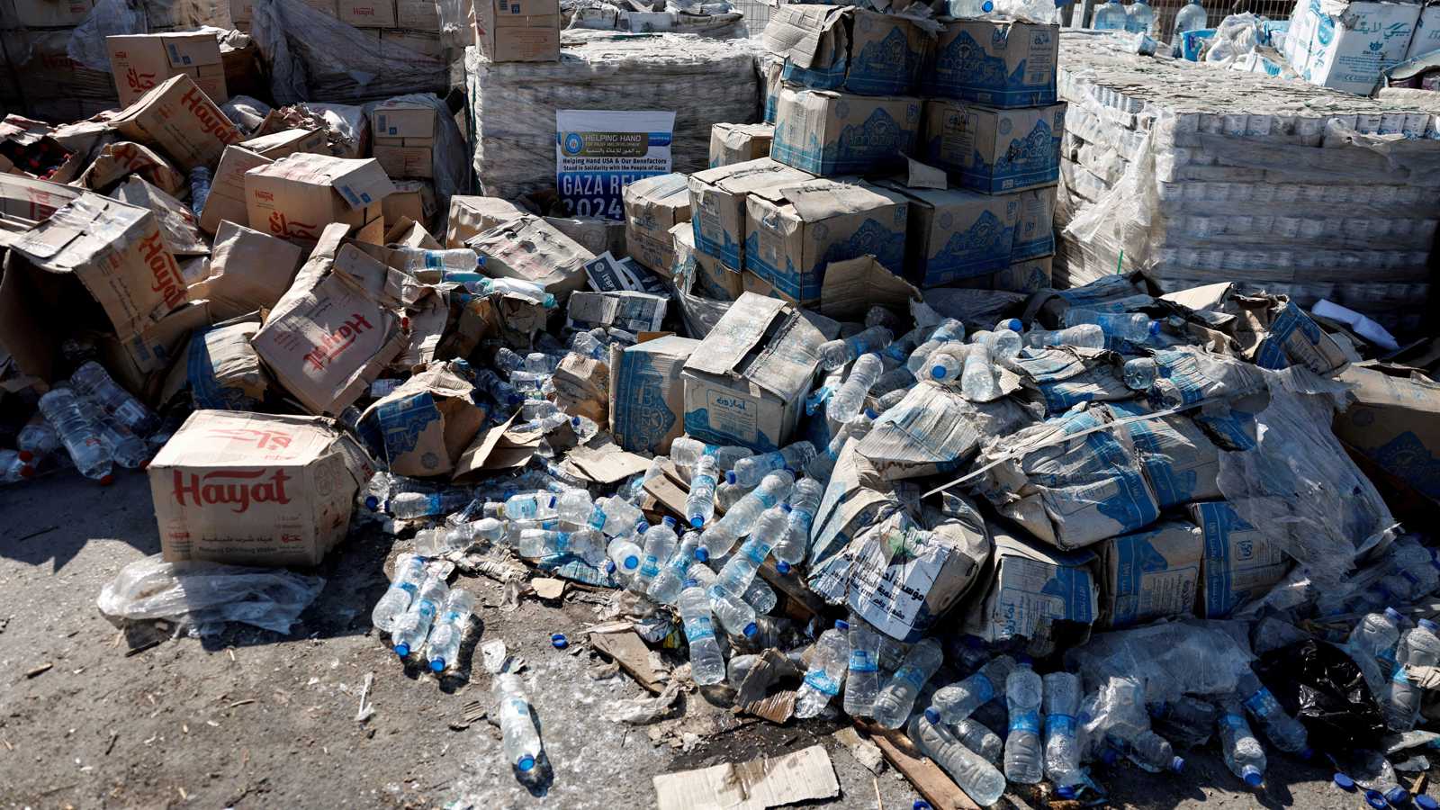 هيئة البث العبرية: إسرائيل أتلفت حمولة ألف شاحنة من مساعدات غزة