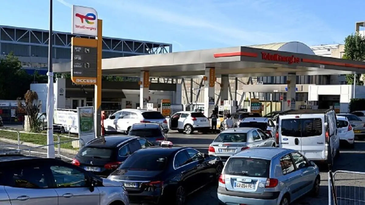 تزايد مشكلات محطات الوقود في فرنسا مع استمرار الإضرابات