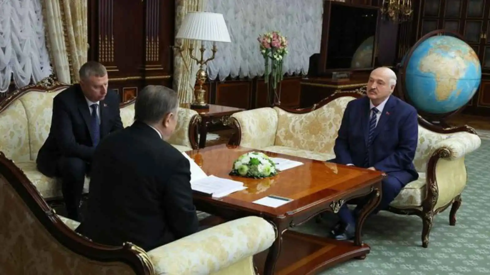 لوكاشينكو: ترامب تراجع عن ضم غرينلاند