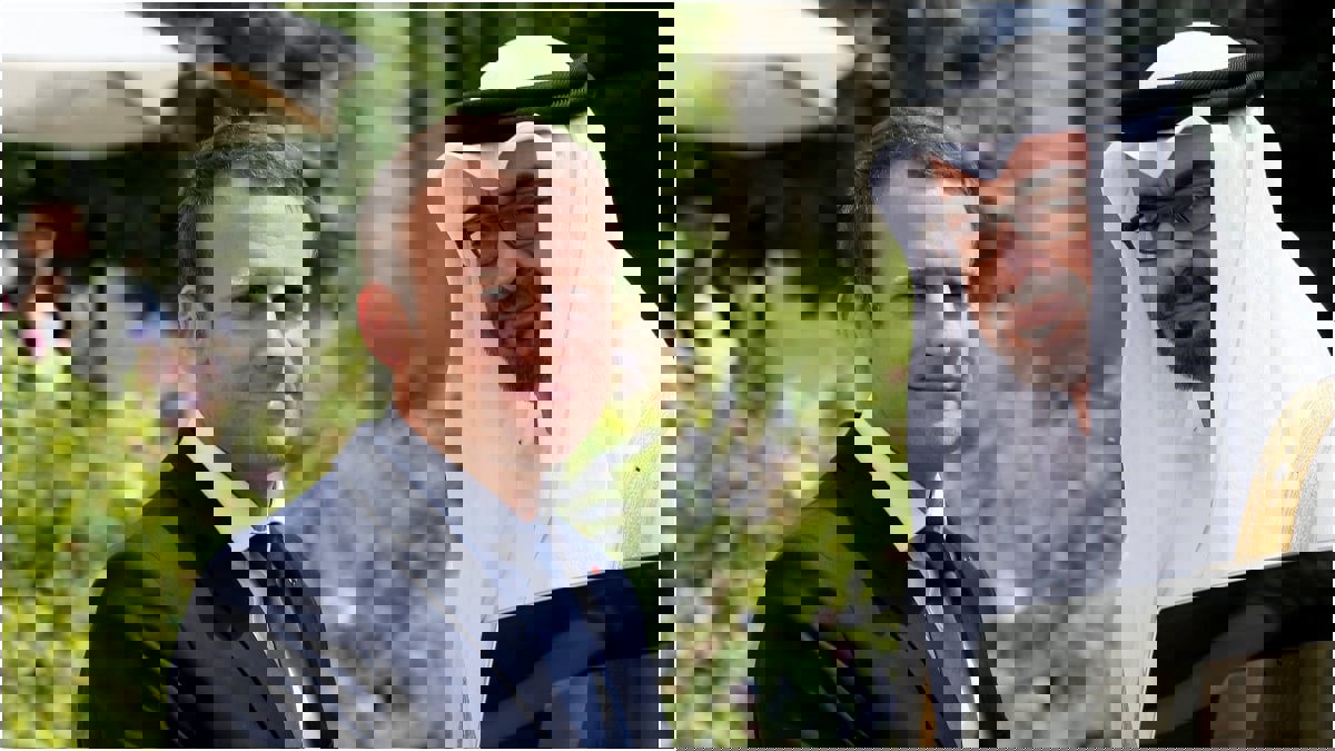 ولي عهد أبوظبي والرئيس الفرنسي يتفقان على دعم "إعلان القاهرة" بشأن ليبيا