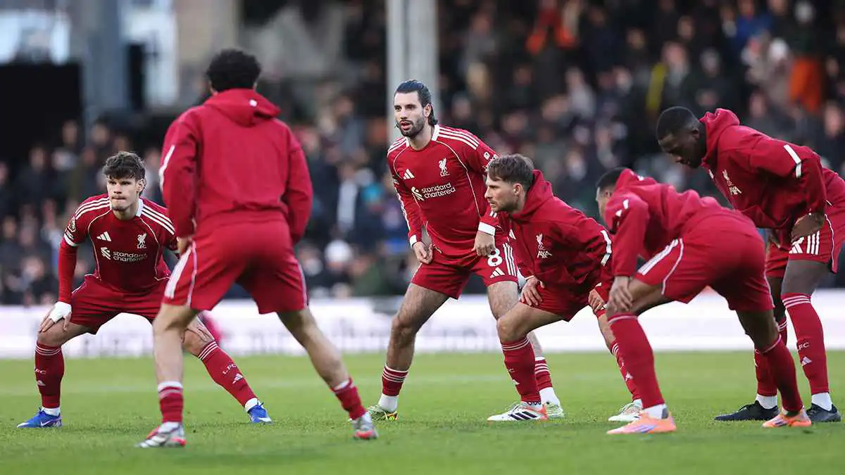 سبب تأجيل انطلاق مباراة ليفربول وتوتنهام