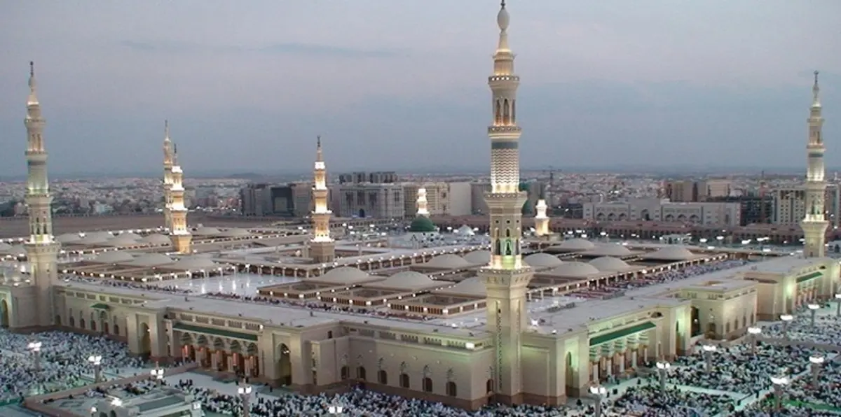 السعودية تُترجم خطب المسجد الحرام للغة الفارسية‎