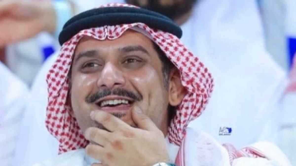 كم عدد بطولات نواف بن سعد في فترة رئاسته الأولى لنادي الهلال؟