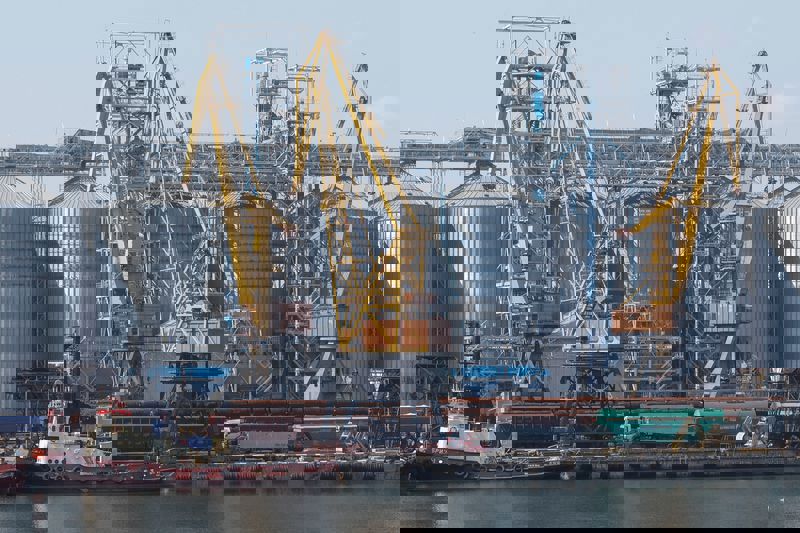  روسيا تقصف ميناء ومخازن للحبوب في منطقة أوديسا