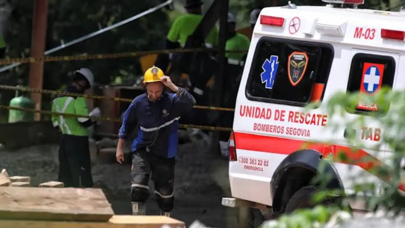 إنقاذ 23 عاملاً بعد انهيار منجم ذهب في كولومبيا (فيديو وصور)