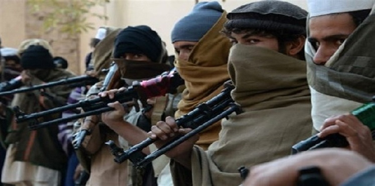 طالبان" تهدد العاملين مع الحكومة والمنظمات الأجنبية في أفغانستان"