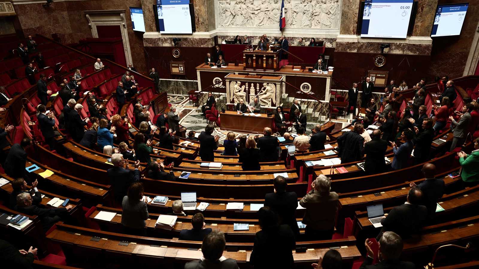 فرنسا.. "إرهاق النواب" يعطل إقرار ميزانية 2026