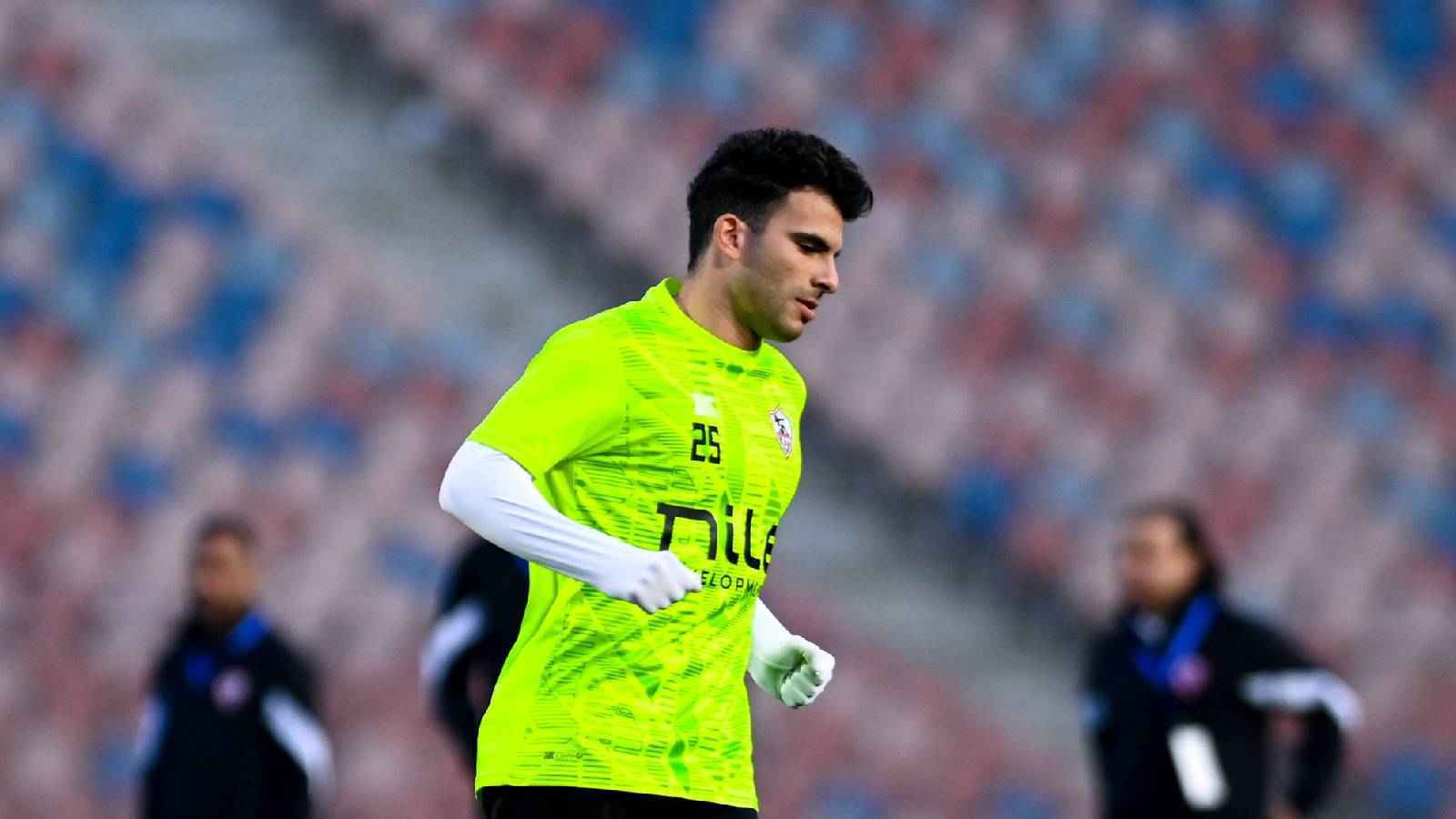 الأصوات ارتفعت بشدة.. أسباب اشتباك رئيس الزمالك مع والد زيزو