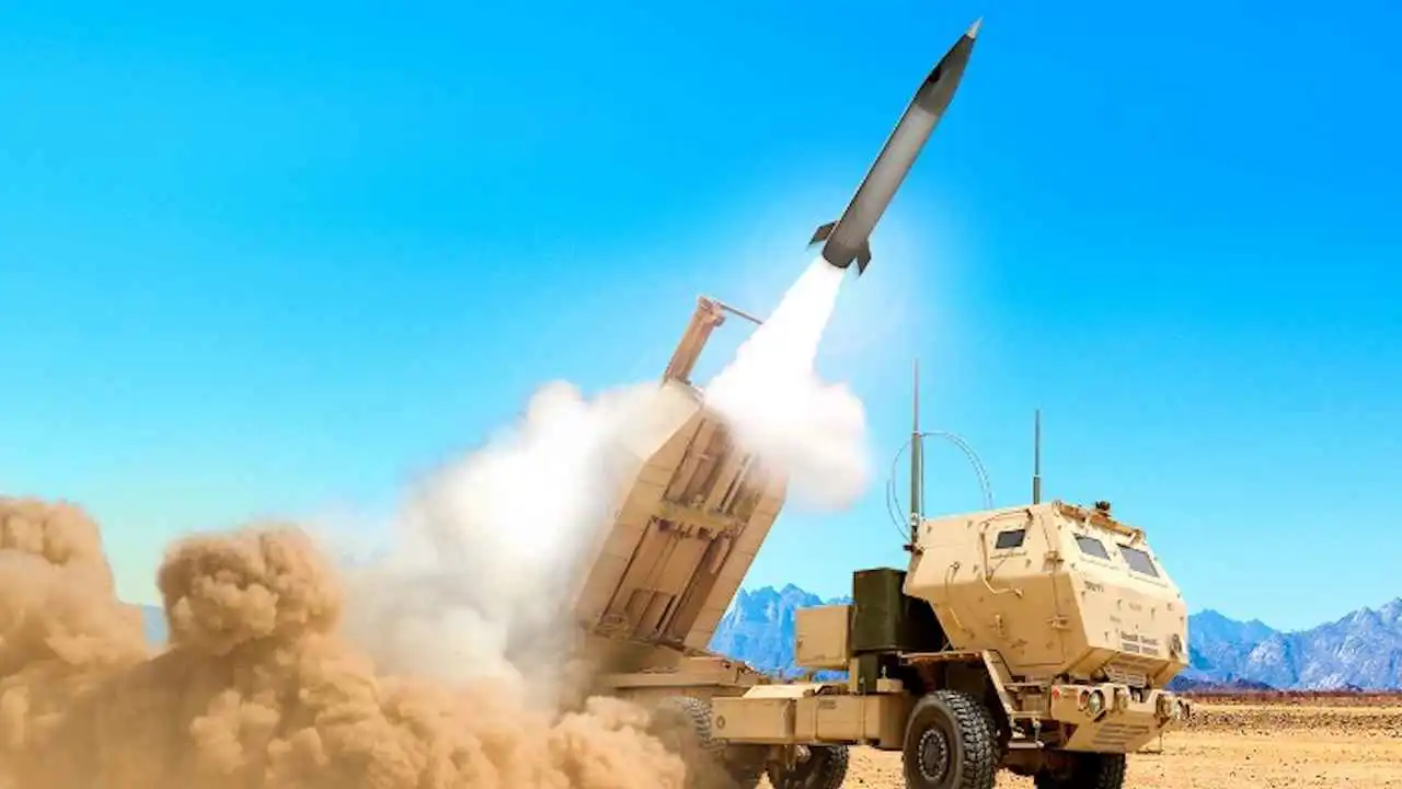 كرة نارية هائلة.. صاروخ أمريكي جديد "يدخل الخدمة" ضد إيران