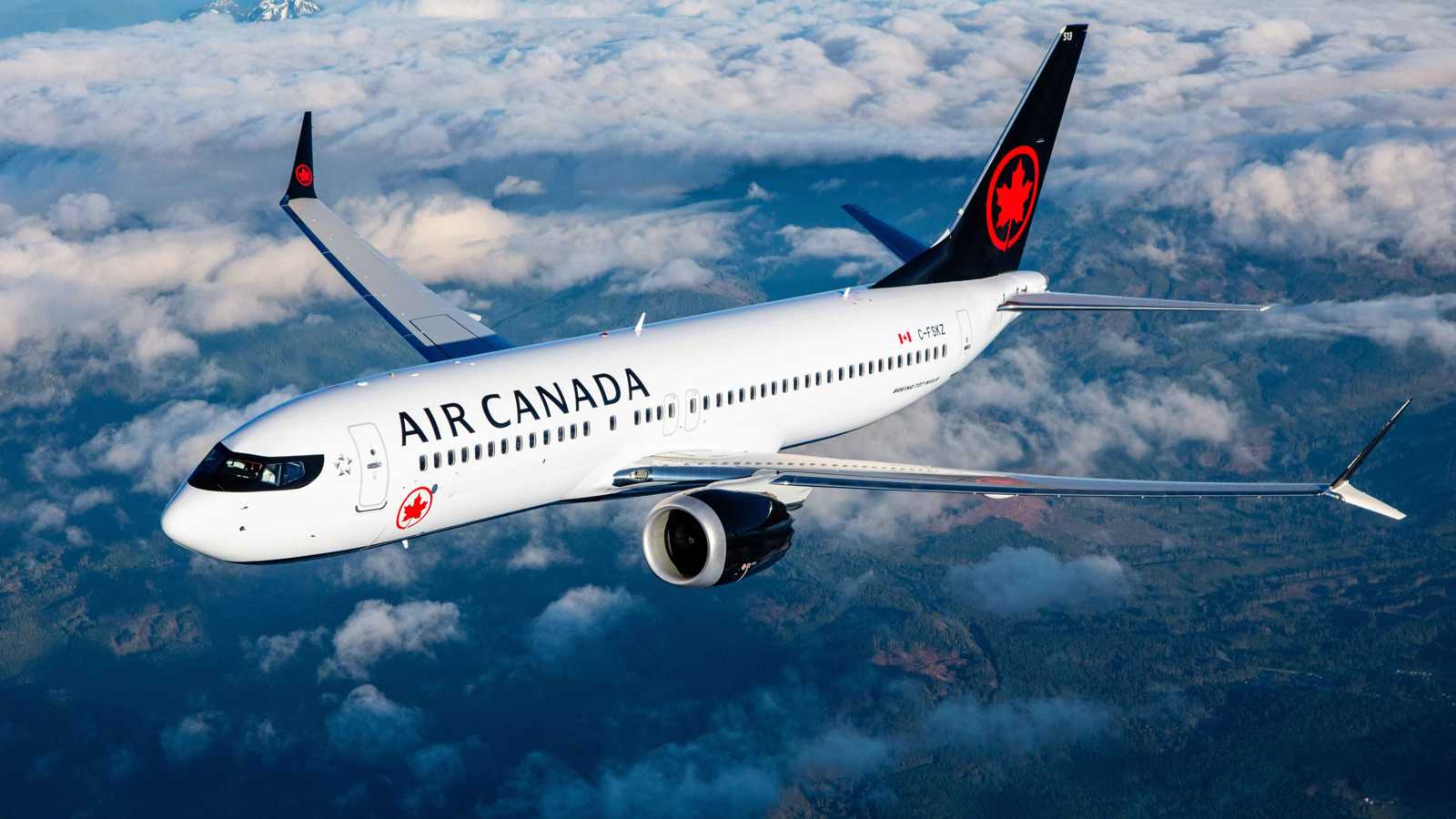 طواقم ضيافة إير كندا تتحدى أمراً حكومياً وتواصل الإضراب