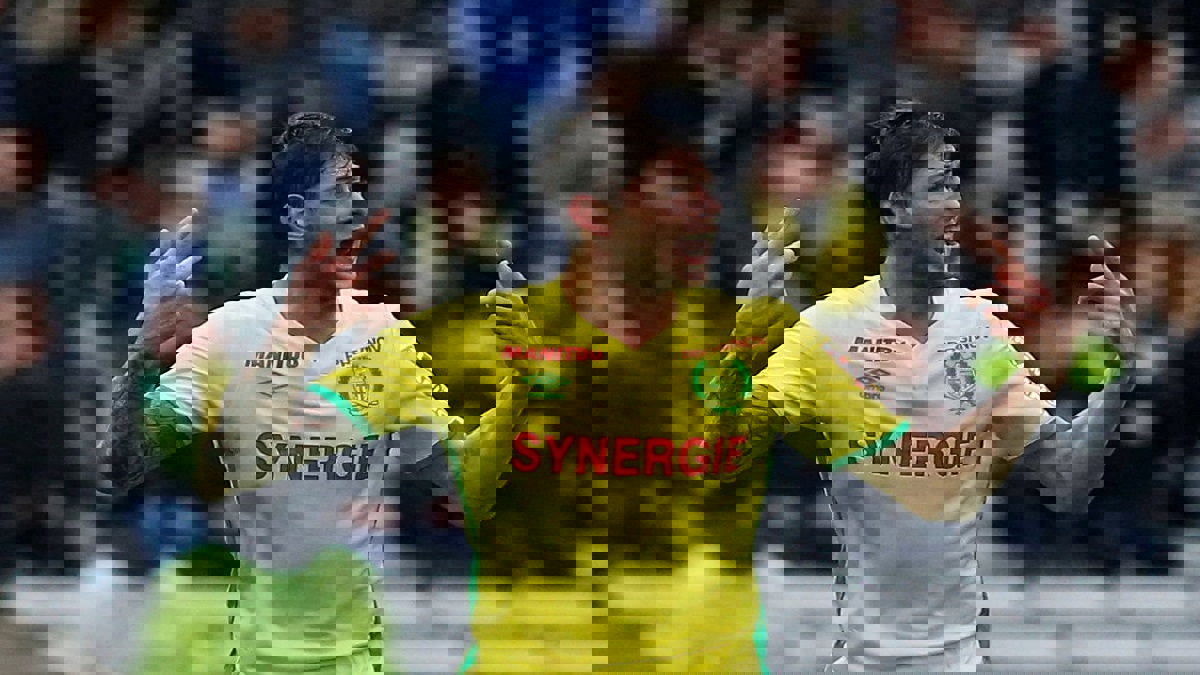 فُرص نجاة إيماليانو سالا باتت ضئيلة بعد توقف البحث عن الطائرة المفقودة