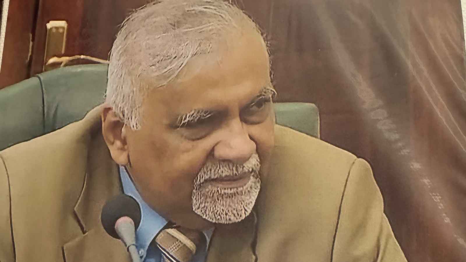 مستشار الرئيس اليمني لـ"إرم نيوز": حان الوقت لقلب الطاولة على أذرع إيران