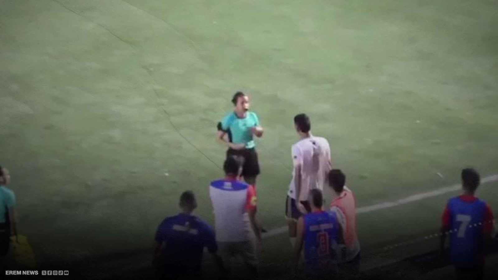 "فيديو صادم".. لاعب يصفع حكمة كولومبية ويشعل الغضب