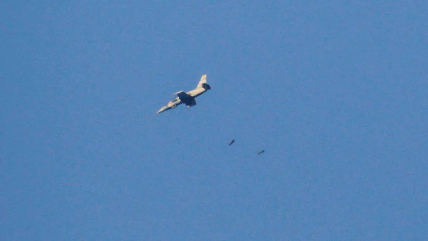 رصاصة طاشة تتسبب بغارة إسرائيلية على بلدة جنوبي لبنان