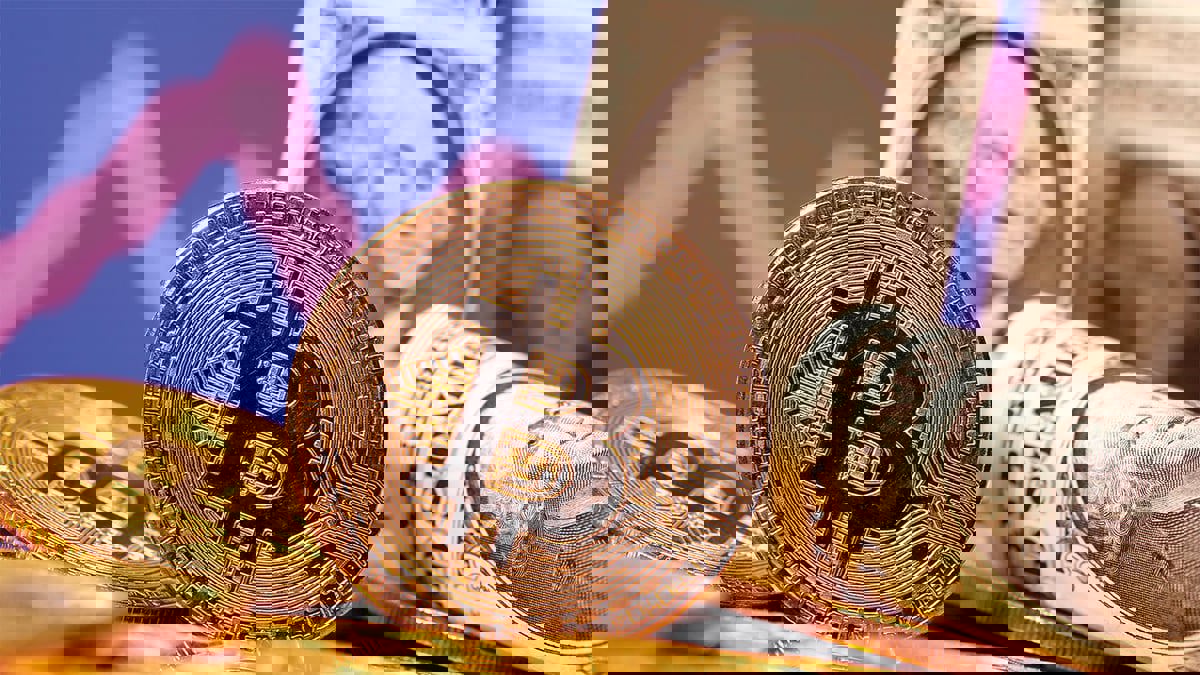 لماذا اعتمدت السلفادور "بيتكوين" عملة رسمية؟