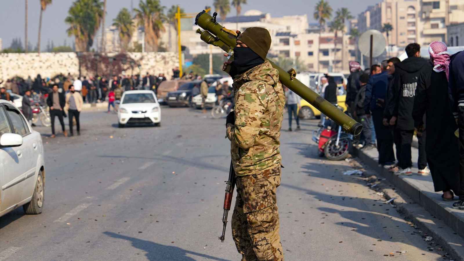 أوكرانيا: "الانهيار" في سوريا يثبت أن روسيا لا تستطيع القتال على جبهتين