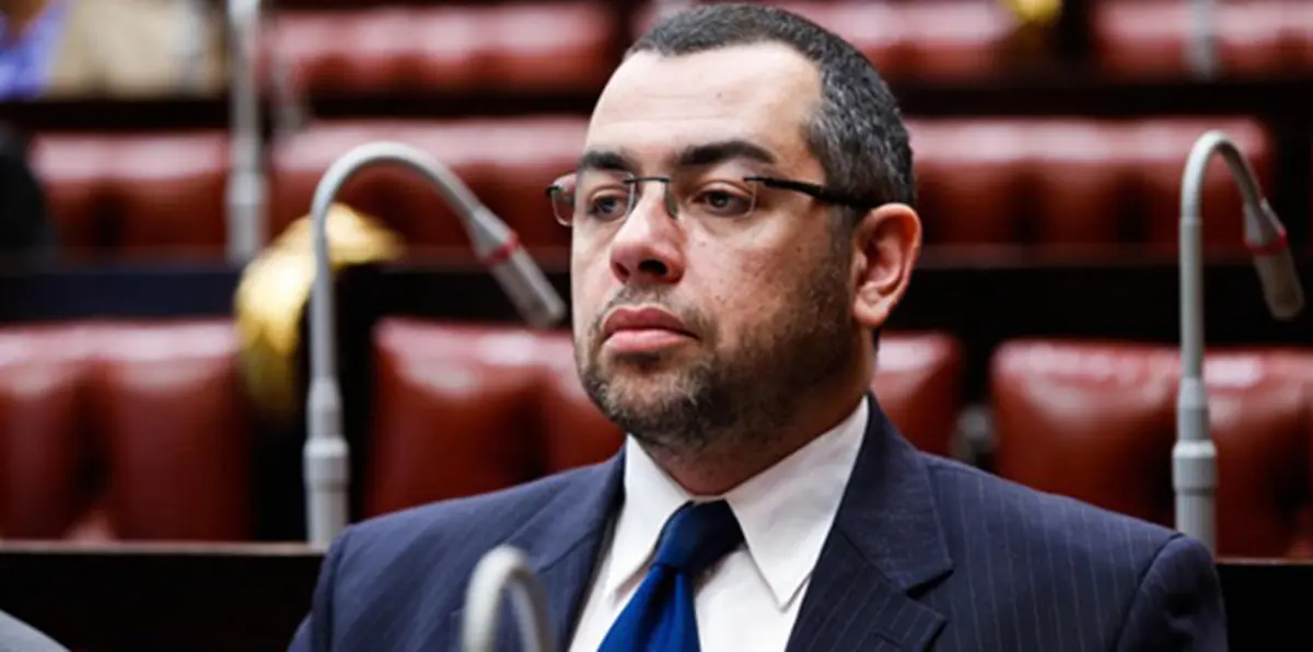 أول استقالة من البرلمان المصري بسبب "تيران وصنافير"