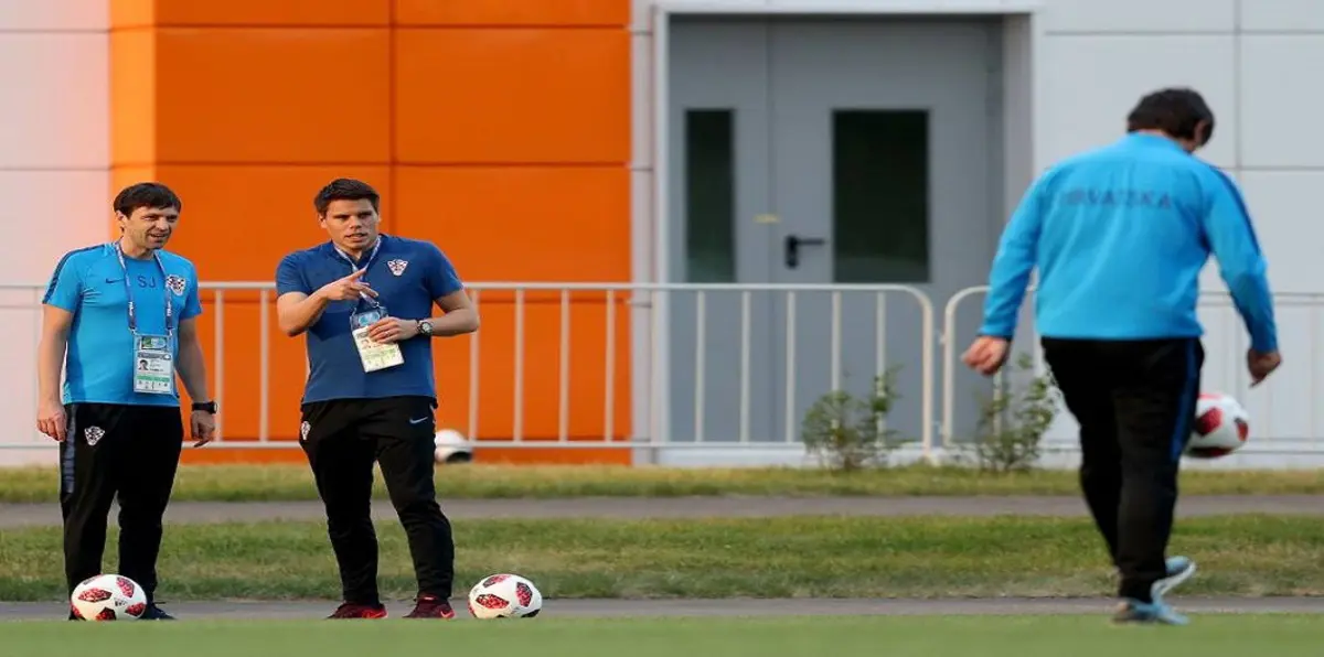 الجماهير الأوكرانية تصب غضبها على صفحة الفيفا.. والاتحاد الأوكراني يعرض تحمل غرامة فوكويفيتش