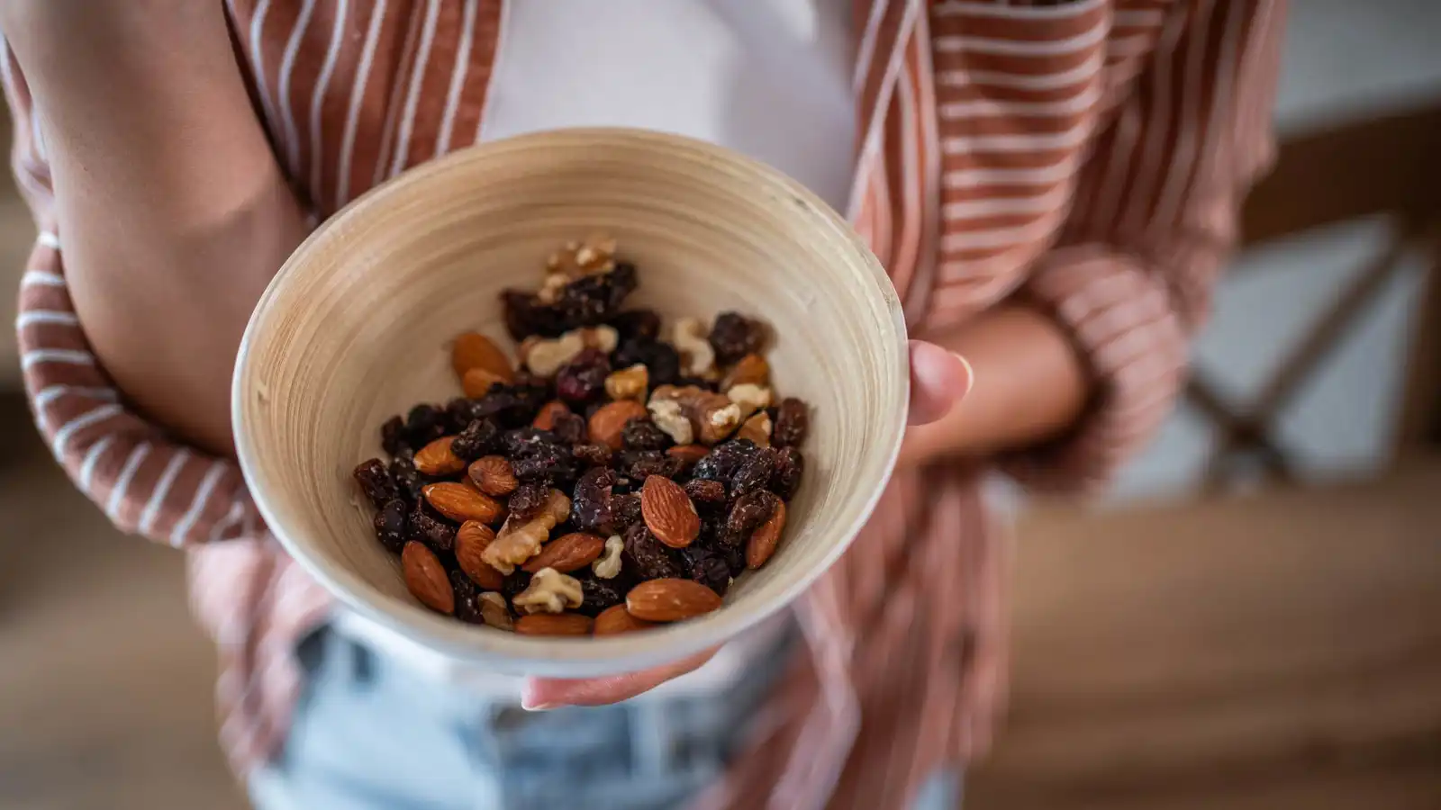 لتعزيز الطاقة وصحة القلب.. إليك أفضل الأوقات لتناول المكسرات