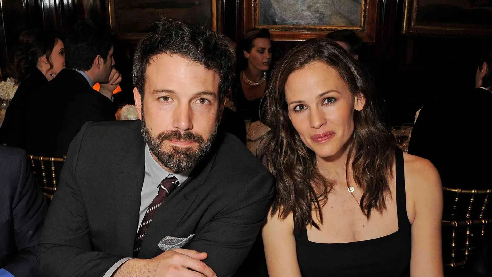 "من أجل أطفالهما".. بن أفليك وطليقته جينيفر غارنر يحتفلان معا