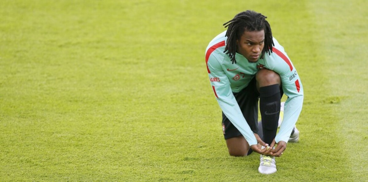 فيديو ينهي الجدل حول سن ريناتو سانشيز الحقيقي