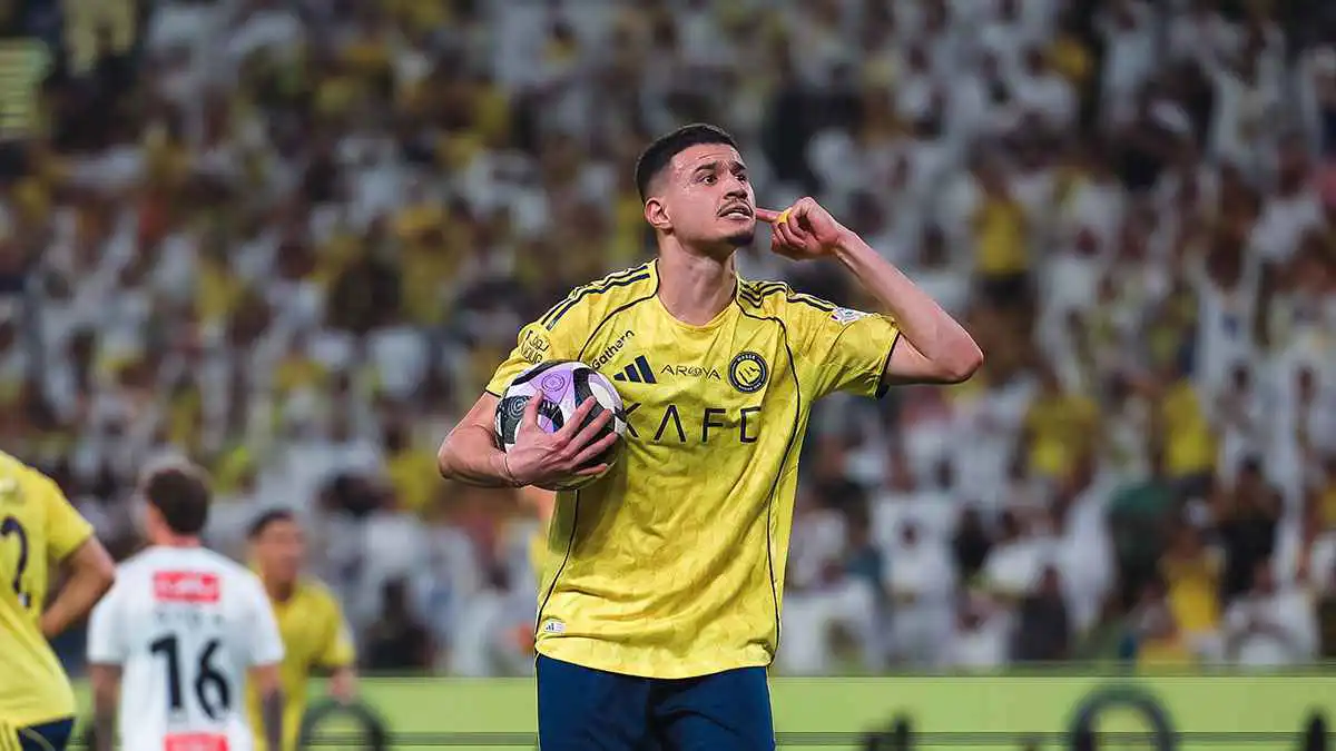 "الاحتراف" تصدم الهلال بشأن شكوى عبدالله الحمدان وانتقاله إلى النصر