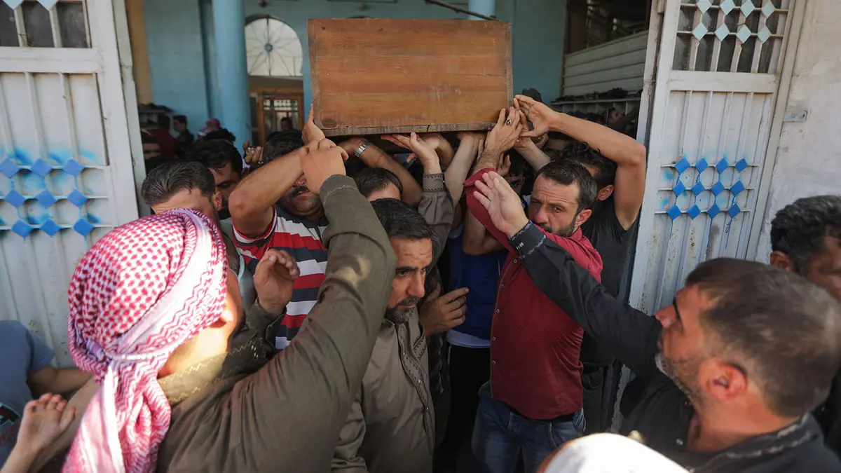 مقتل 21 مدنيا في قصف مدفعي شمال سوريا