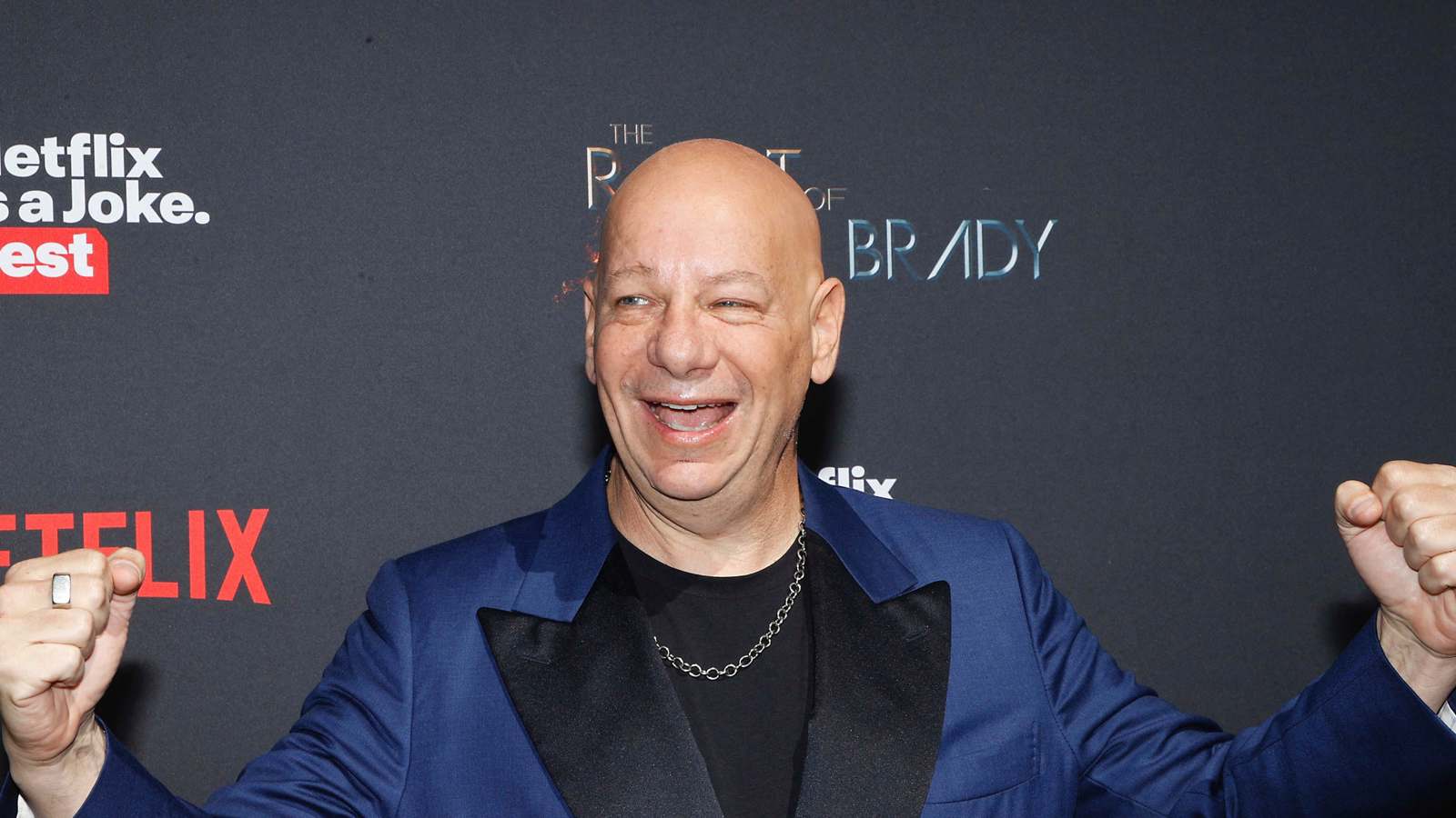 بسبب "آيس كريم".. الممثل الكوميدي جيف روس يتعرض لوعكة صحية (صور)