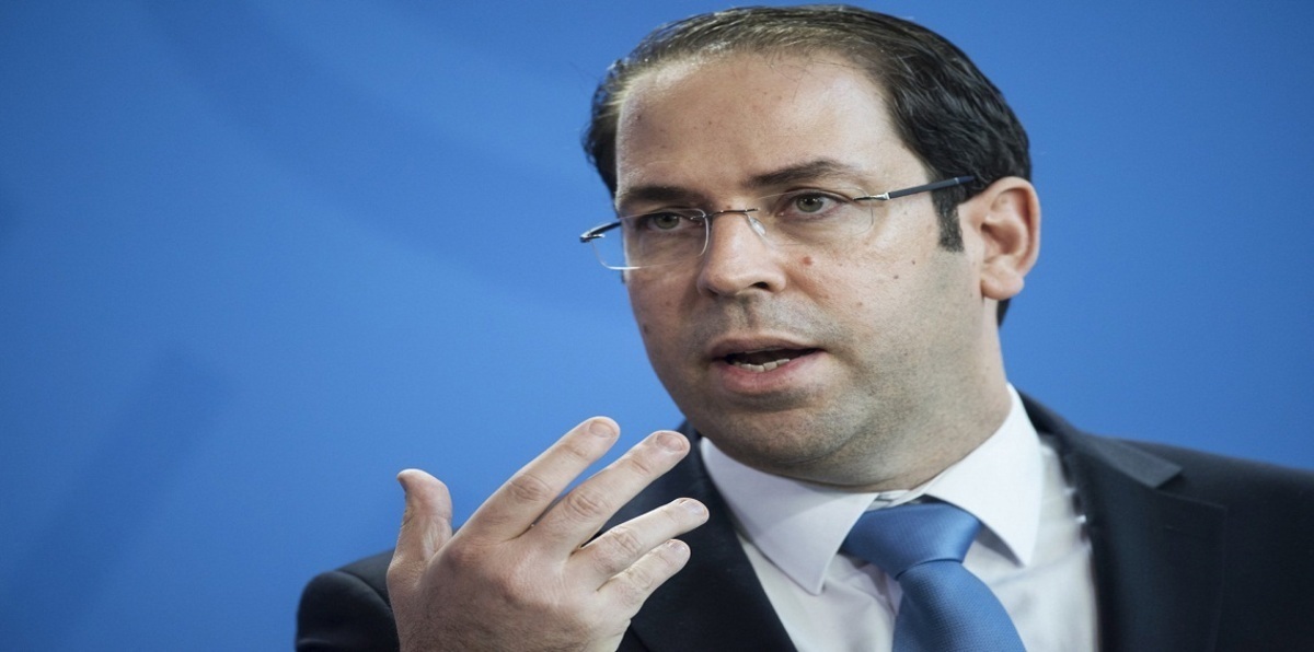 رئيس الحكومة التونسية يتعهد بمواصلة الحرب على الفساد