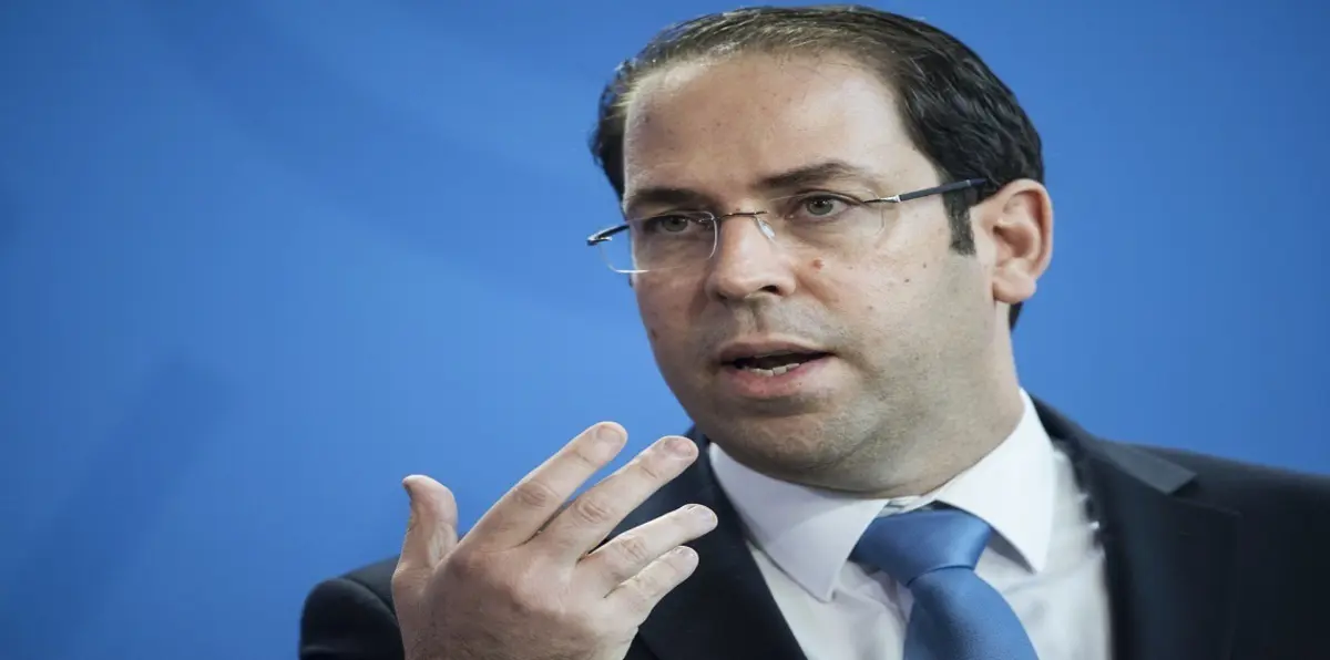 رئيس الحكومة التونسية يتعهد بمواصلة الحرب على الفساد