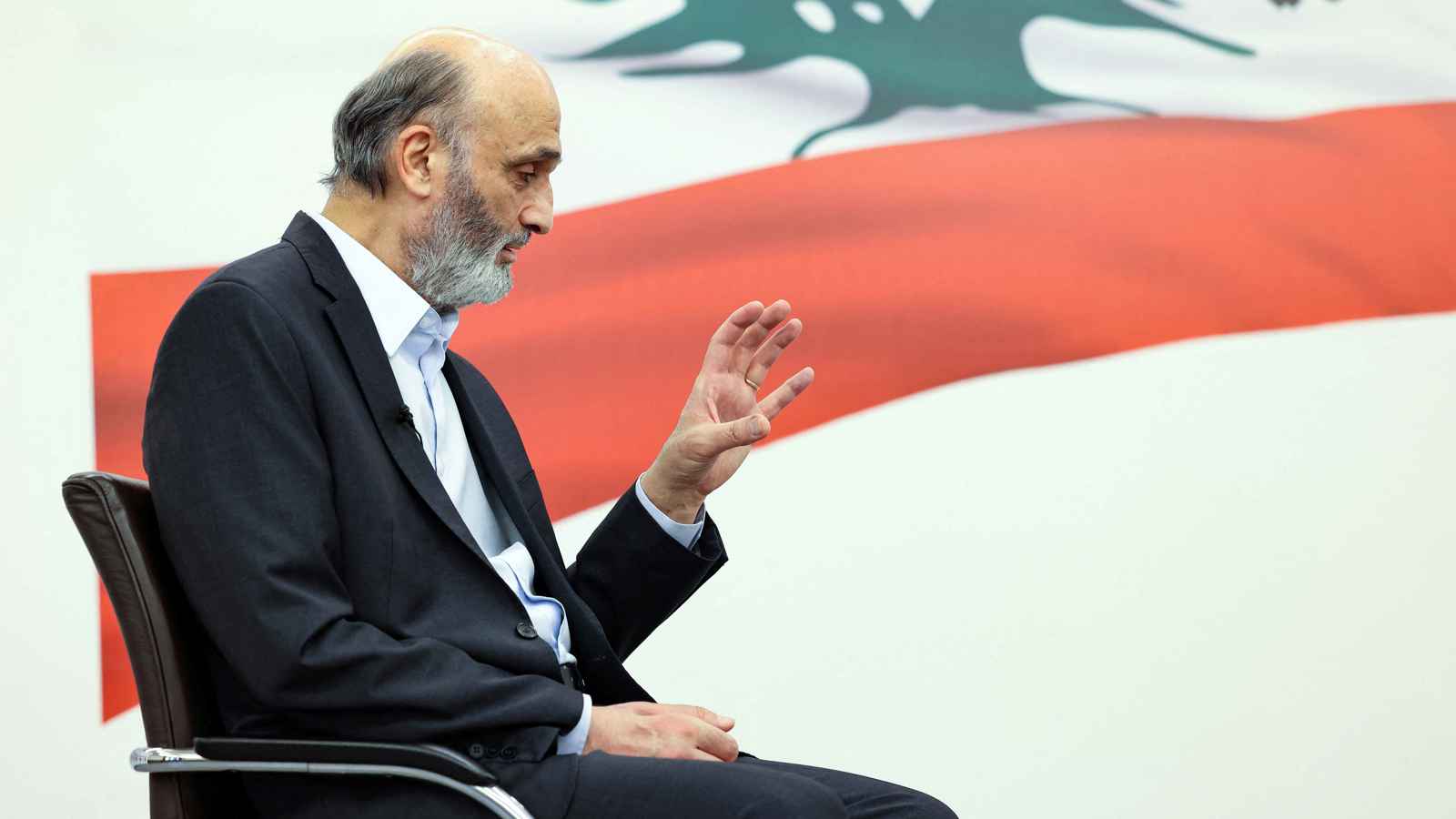 جعجع لعون: الظرف الدقيق يستوجب أن أضع "بعض النقاط على حروفك"