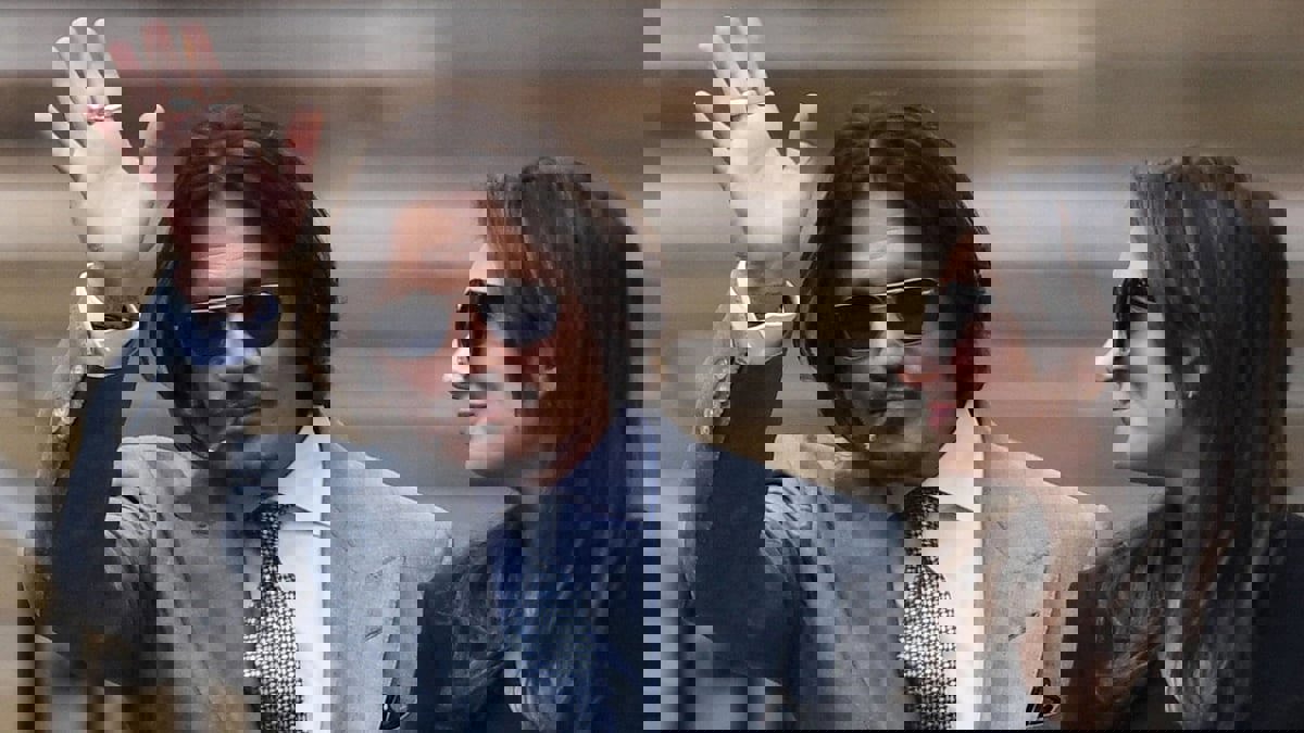 نجم هوليوود جوني ديب يقع في حب محاميته جويل ريتش