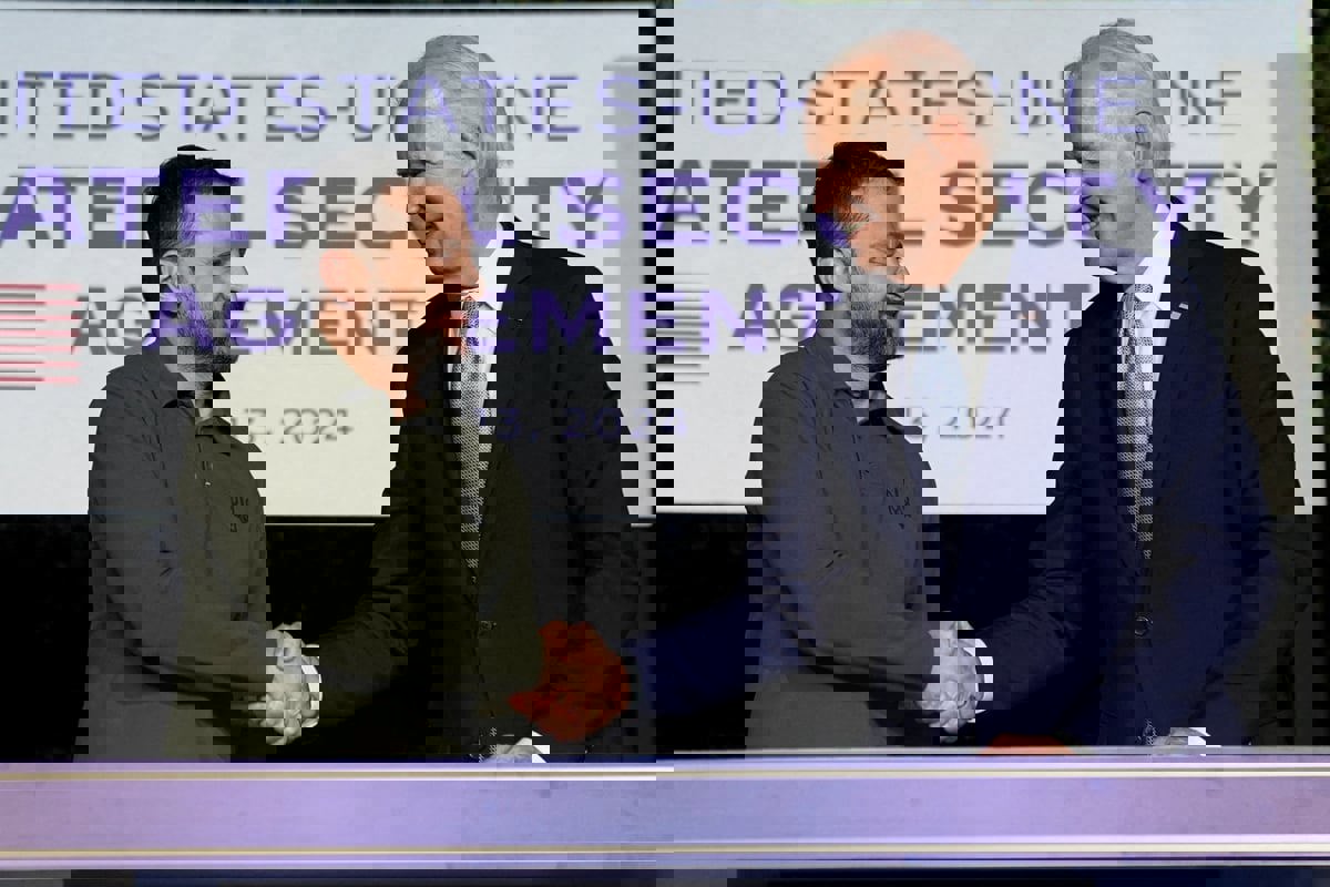 زيلينسكي: الاتفاق الأمني مع واشنطن يمهد لانضمامنا إلى "الناتو"